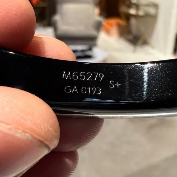 Louis Vuitton Black Inclusion Art Deco Bangle Bracelet - Picture 8 of 9